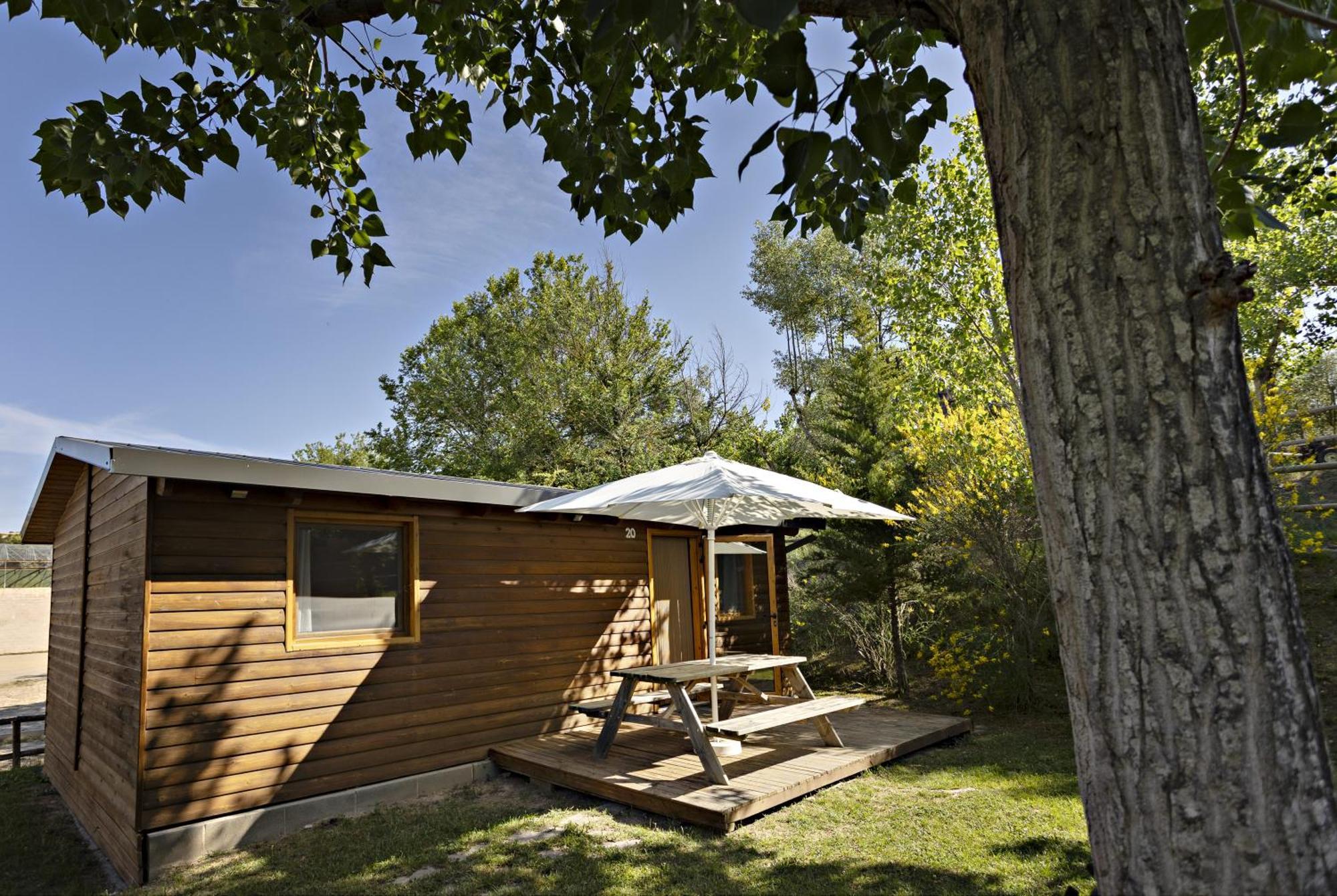 Bungalows - Camping El Solsones Solsona Exterior photo